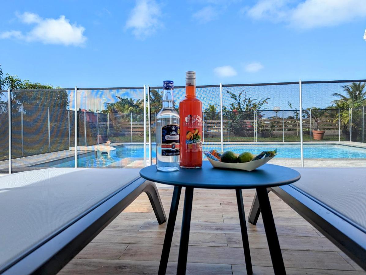 Villa Oneway, Piscine Privee, Classee 3 Etoiles Sainte-Rose Exterior foto